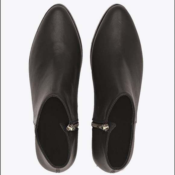 Nisolo | Lana Ankle Boot in Black Leather 9 - Picture 13 of 13